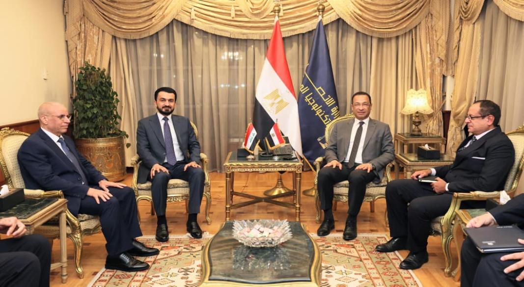 وزير الإتصالات يلتقى نظيره العراقى