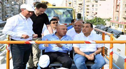 رئيس الوزراء ووزير النقل يتابعان تنفيذ المرحلة الأولى من مترو الإسكندرية