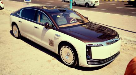 سيارة MAEXTRO S800 Grand Design
