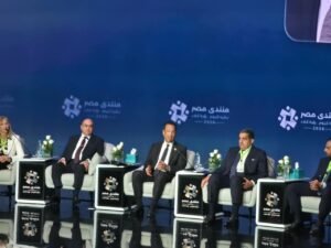 وزير الاتصالات يستعرض استراتيجية «مصر الرقمية» ومستهدفاتها حتى 2030 خلال منتدى مصر 2026